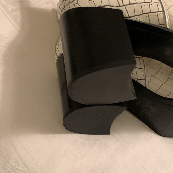 NEW Mark Fisher LTD Taline Croc-Embossed Leather Booties - Picture 11 of 14